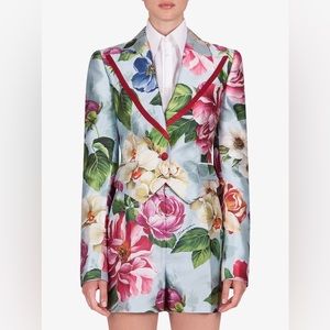 Looking for offer or trade Dolce & Gabbana Spencer jacket and High-Rise Shorts